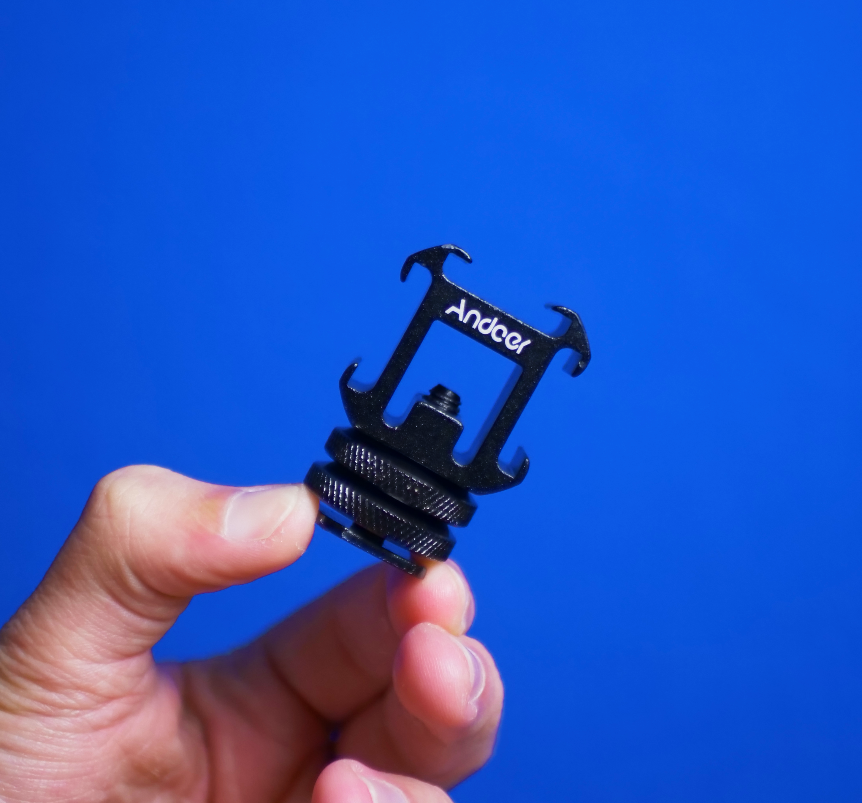 Adaptateur à triple griffe flash avec double vis de fixation